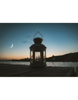 Poster lanterne sur un pont la nuit